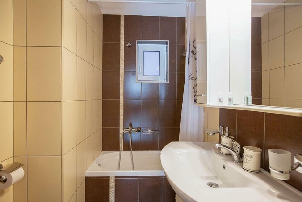 V Luxury Apartment 4 ヨアニナ エクステリア 写真